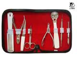 ESTUCHE DE MANICURA/PEDICURA 8 PZS "LOBO" 1176-08